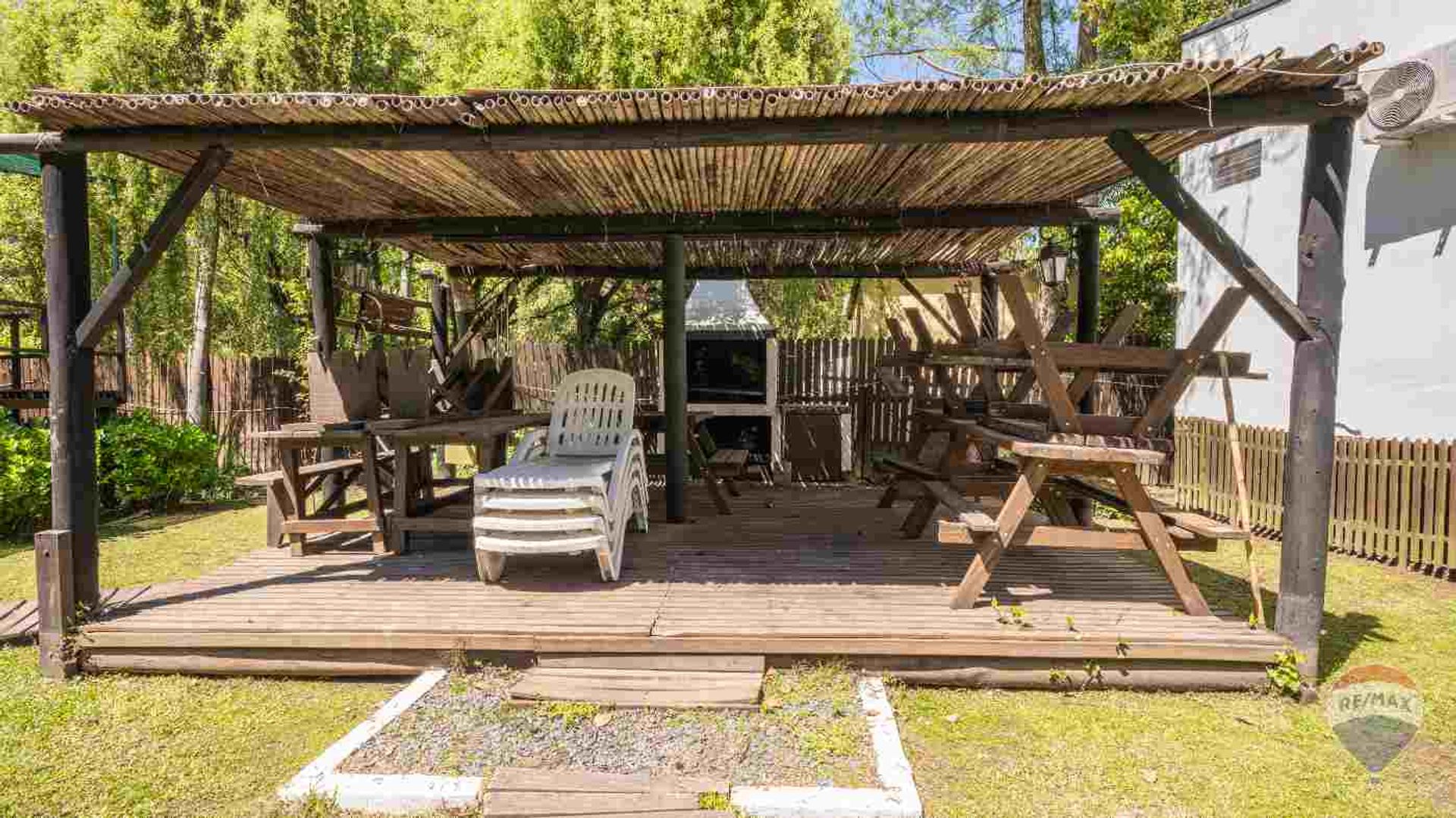 Lote Emprendimiento comercial 8 cabañas a estrenar