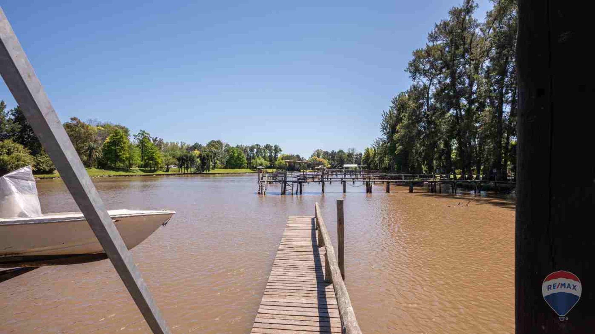 Lote Emprendimiento comercial 8 cabañas a estrenar