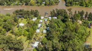 Commercial development lot 8 cabins brand new