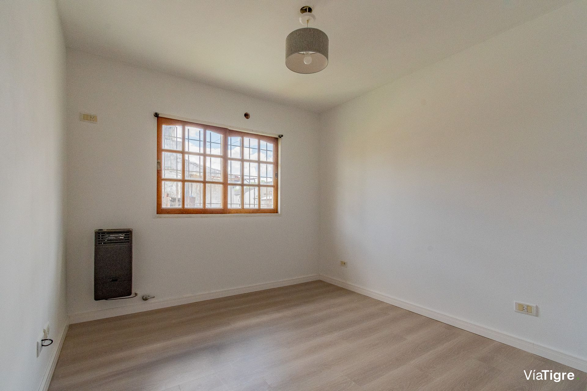 Venta triplex 5 amb con jardin Olivos