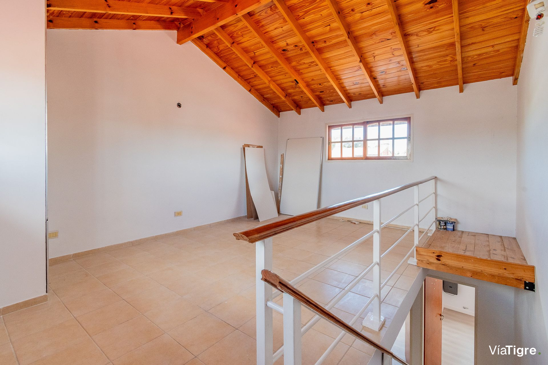 Venta triplex 5 amb con jardin Olivos