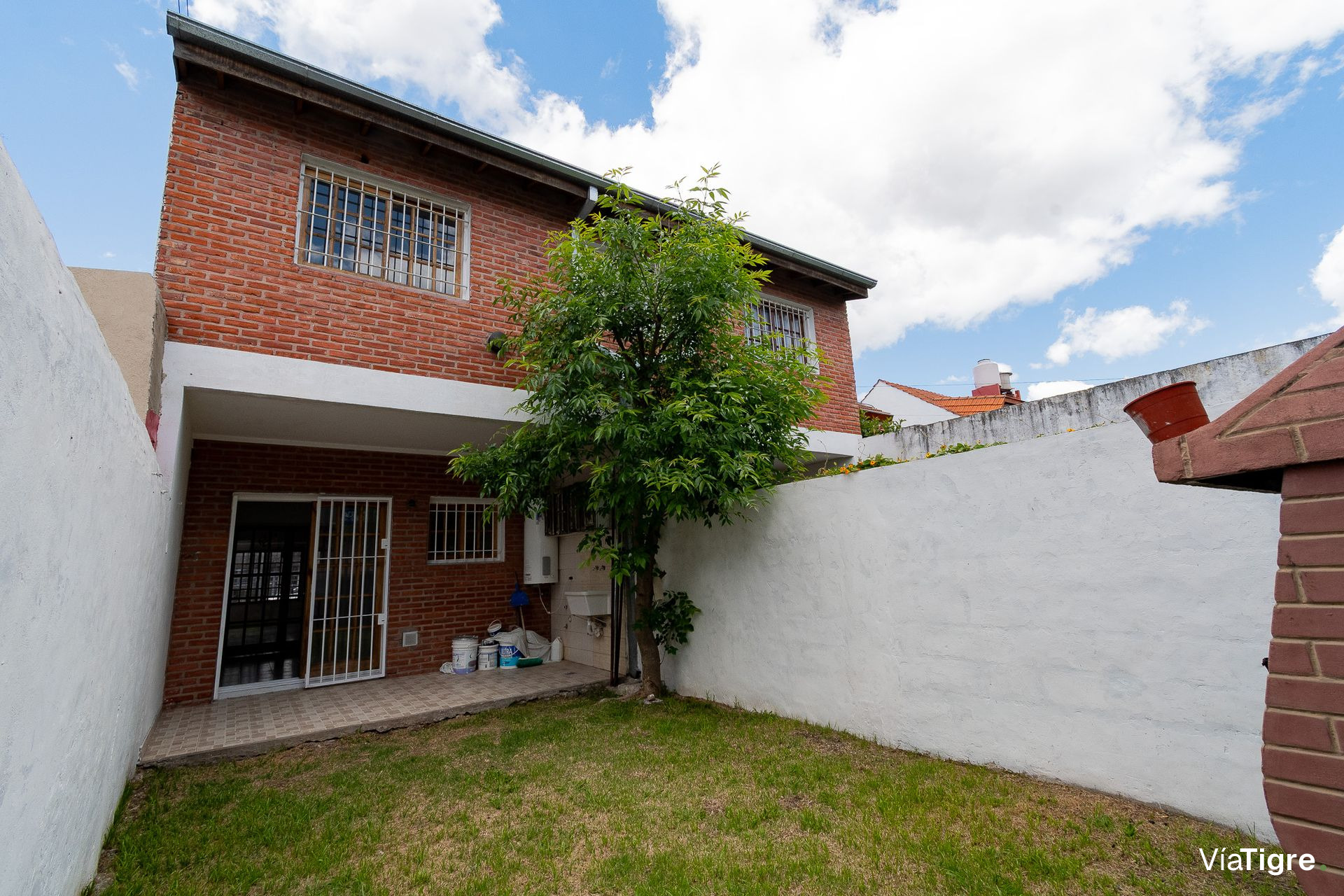 Venta triplex 5 amb con jardin Olivos