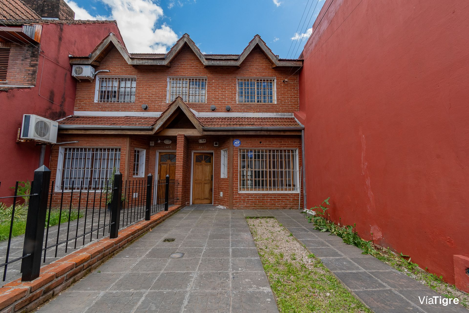 Venta triplex 5 amb con jardin Olivos
