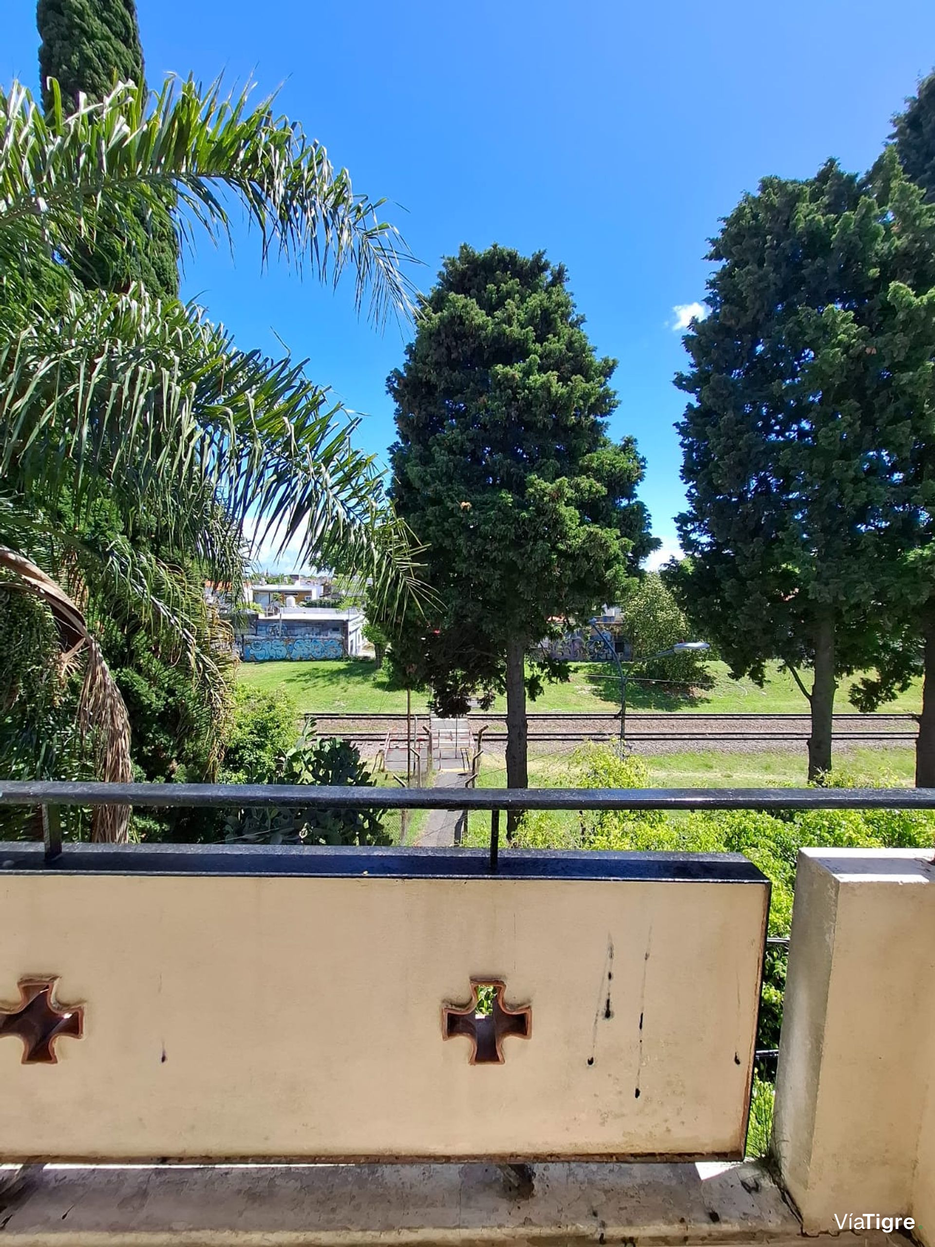 Venta PH 2AMB con balcón FLORIDA, VTE. LÓPEZ