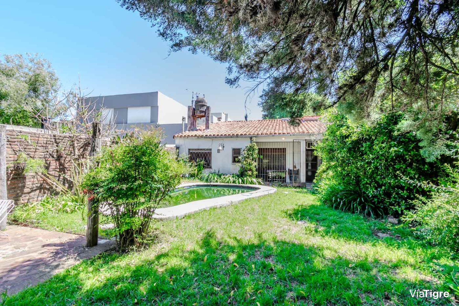 Venta casa 3 ambientes jardin y pileta en Olivos