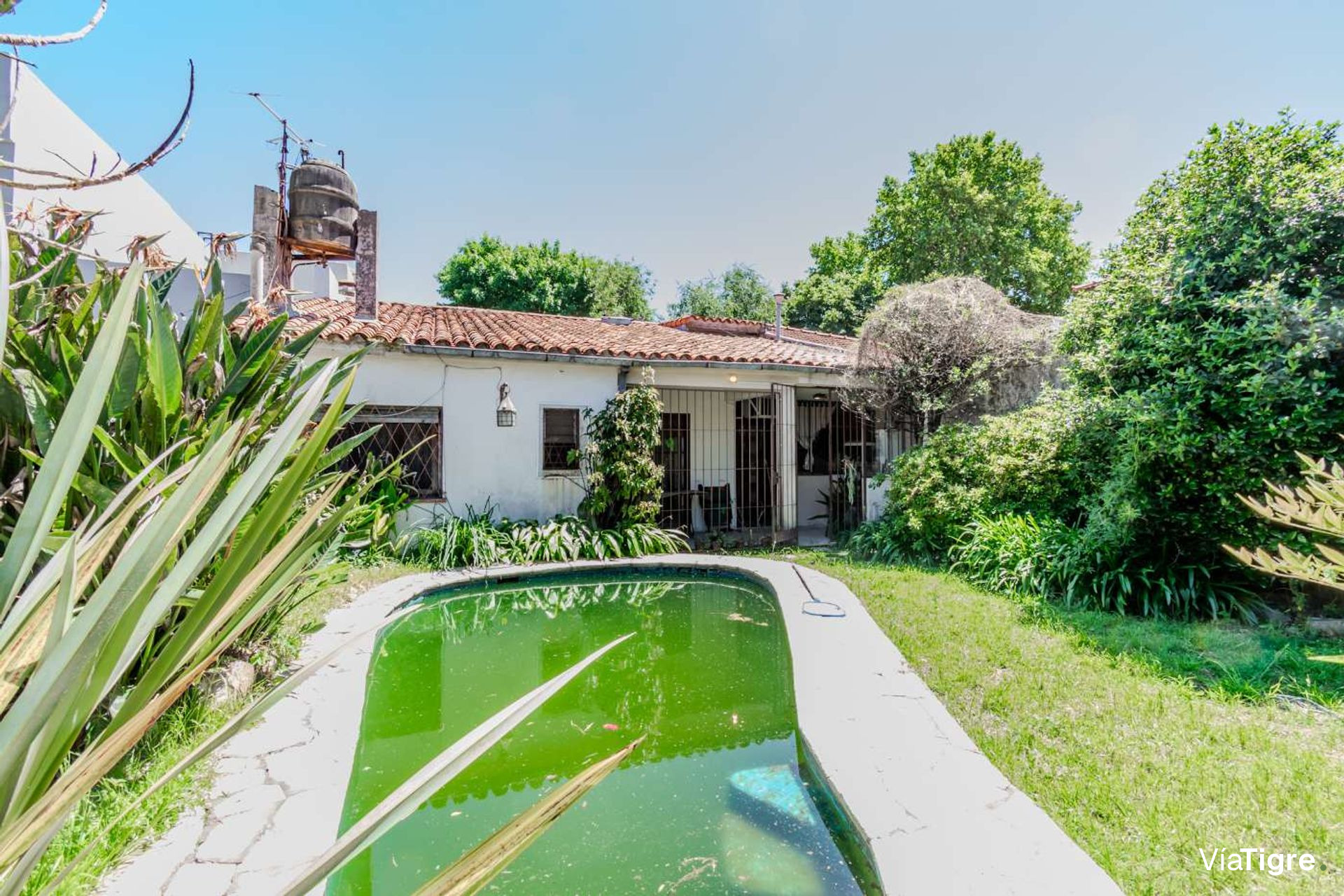 Venta casa 3 ambientes jardin y pileta en Olivos