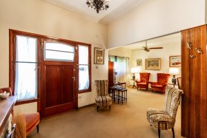 Venta casa 3 ambientes jardin y pileta en Olivos