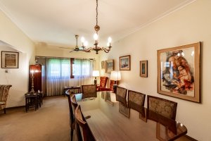 Venta casa 3 ambientes jardin y pileta en Olivos