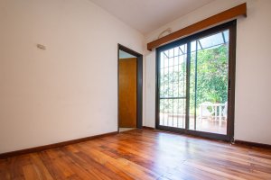 4-room duplex for sale in Victoria with garage