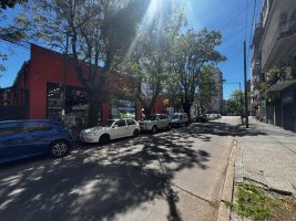 Sale of 1144 m² lot at Santa Fe Ave. & V. Sarfield, Mtz.