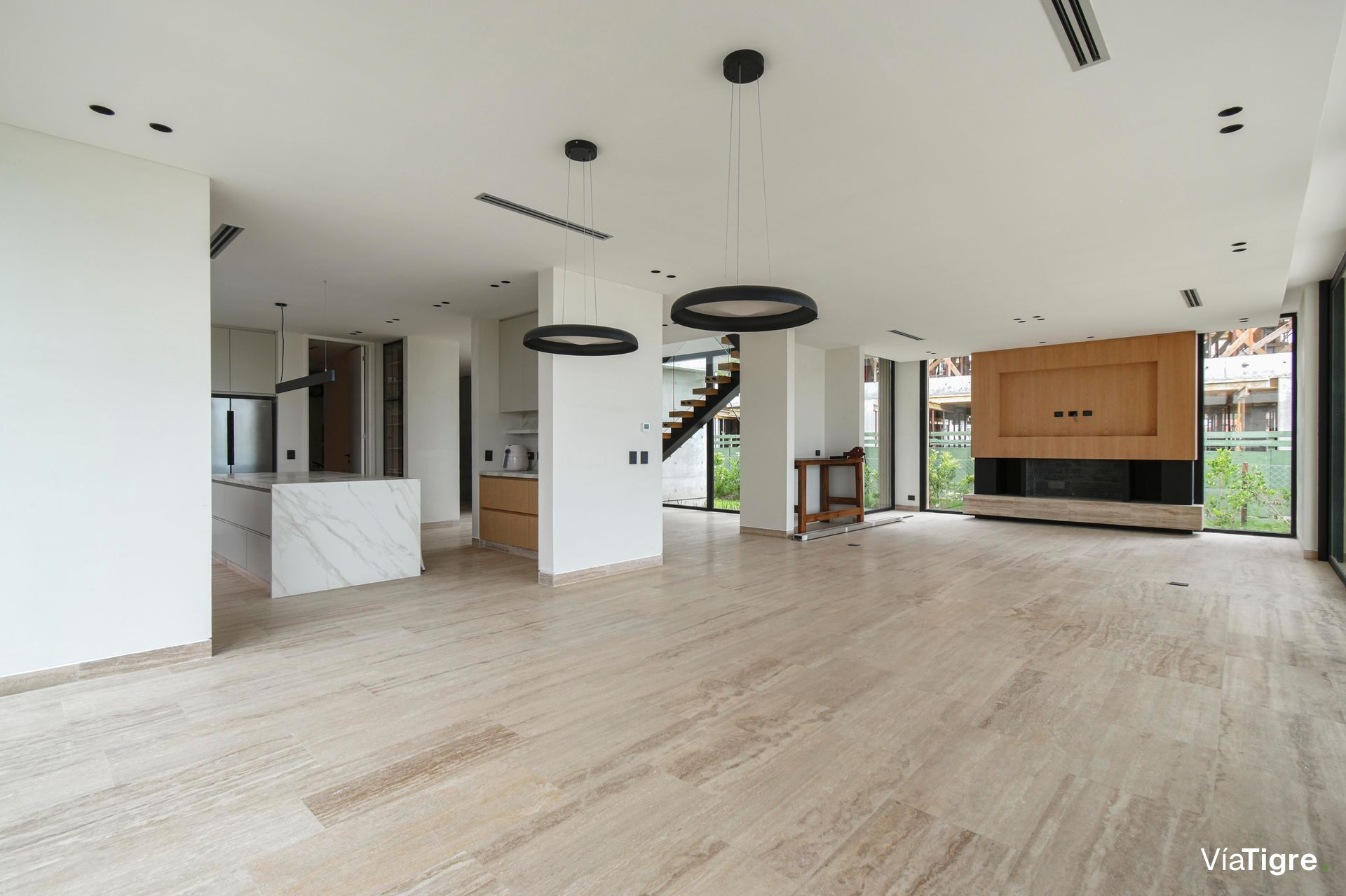Venta casa al LAGO en Los Puentes -Nordelta-Tigre