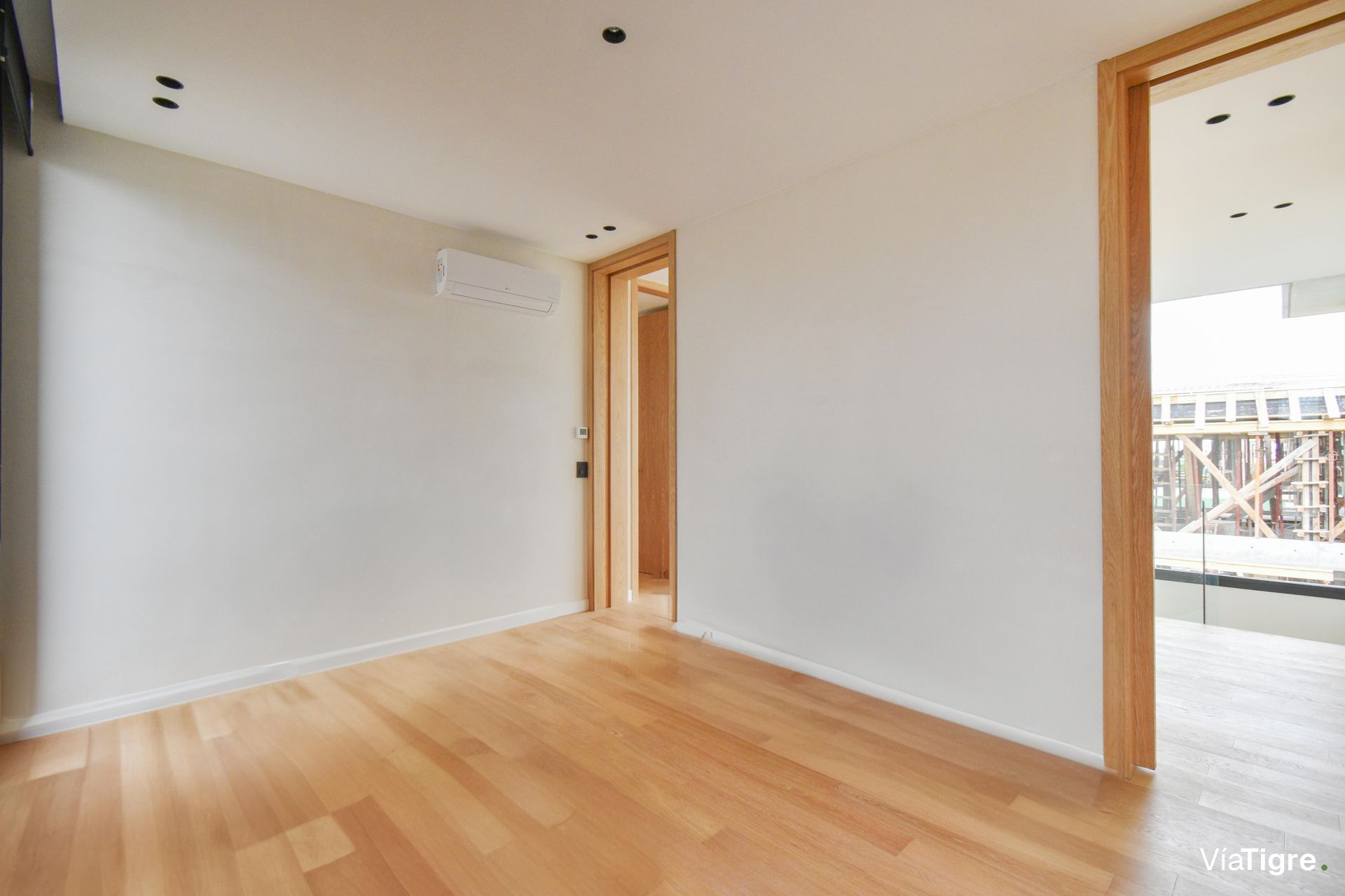 Venta casa al LAGO en Los Puentes -Nordelta-Tigre