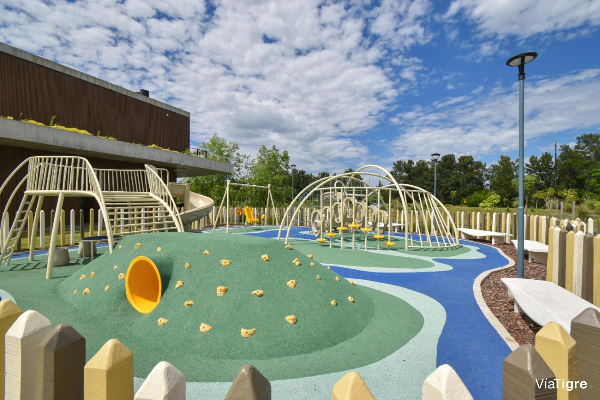 Venta casa al LAGO en Los Puentes -Nordelta-Tigre