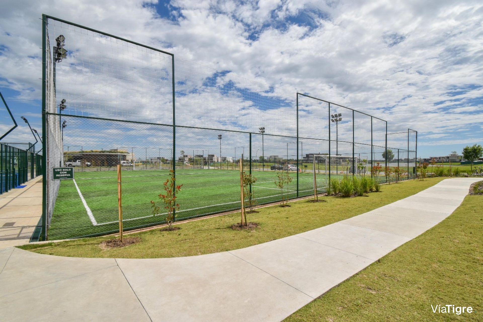 Venta casa al LAGO en Los Puentes -Nordelta-Tigre