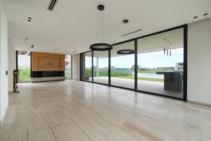 House for Sale by the Lake in Los Puentes - Nordelta-Tigre