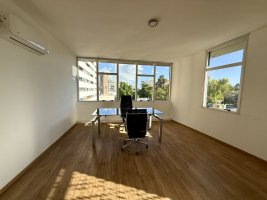 Office for Rent 180 square meters Olivos With Garage
