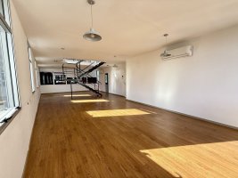 Office for Rent 180 square meters Olivos With Garage