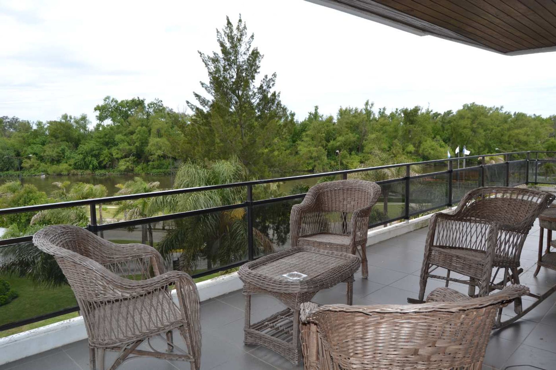 Venta Departamento 4 Ambientes En Marinas Golf