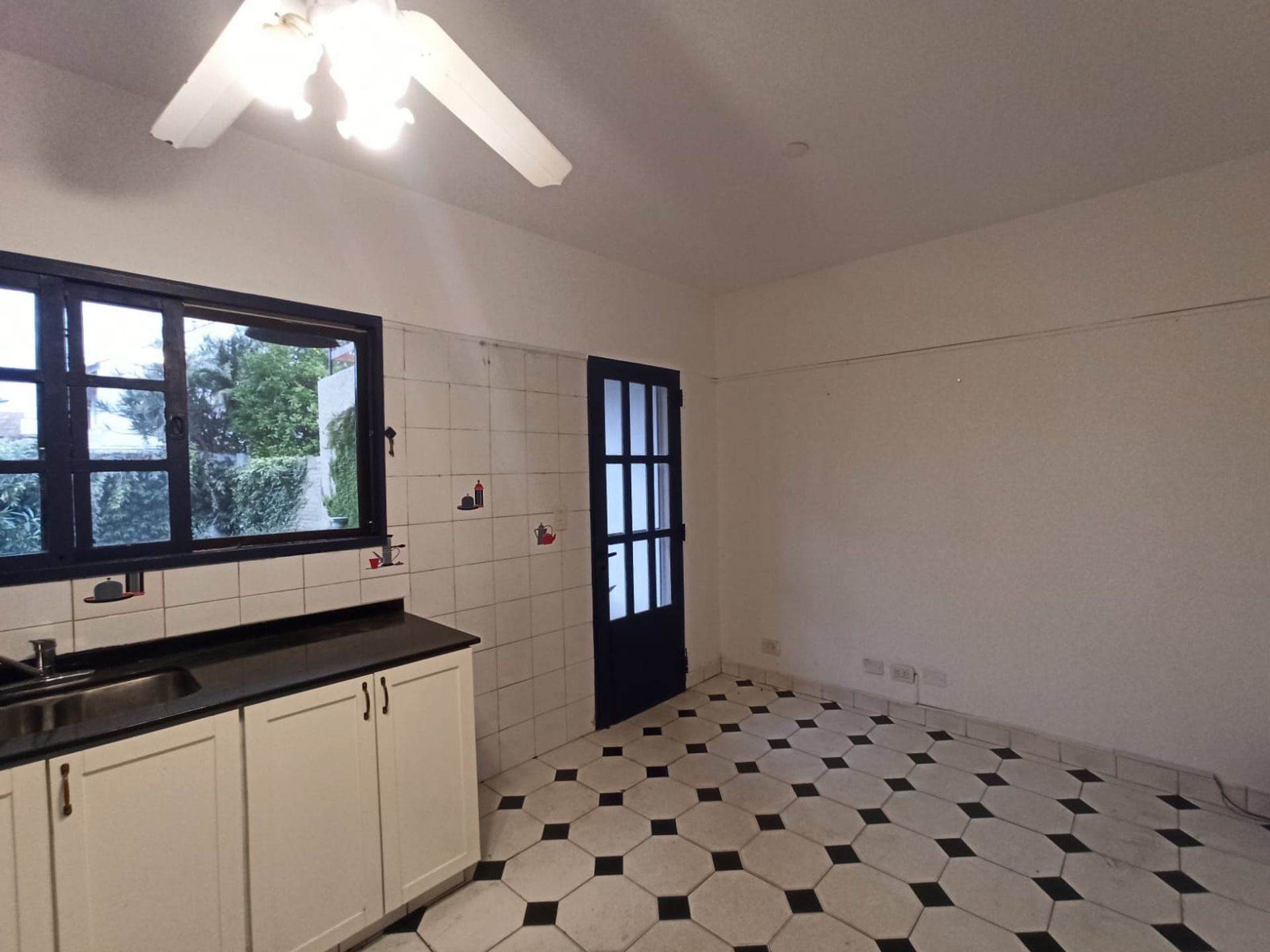 ALQUILER DUPLEX 5amb OLIVOS c/COCHERA Y PILETA