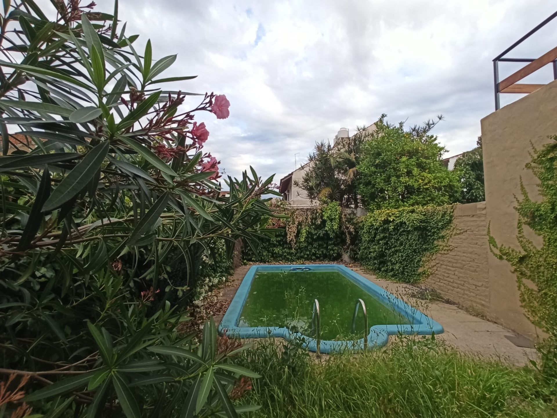 ALQUILER DUPLEX 5amb OLIVOS c/COCHERA Y PILETA