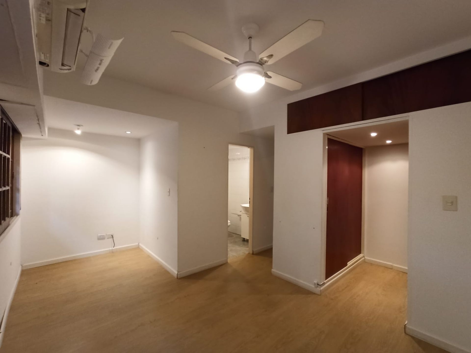 ALQUILER DUPLEX 5amb OLIVOS c/COCHERA Y PILETA
