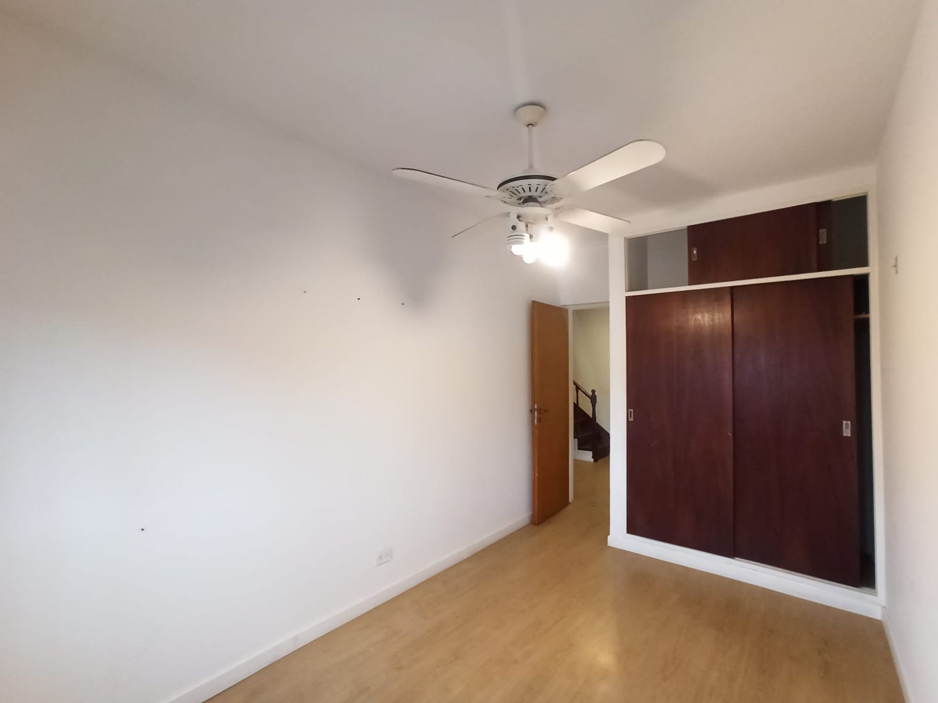 ALQUILER DUPLEX 5amb OLIVOS c/COCHERA Y PILETA