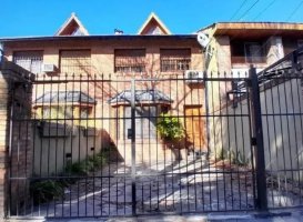 Rental Duplex – 5 Rooms – Olivos – with Garage and Pool