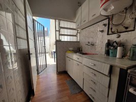 Venta casa 3 ambientes, cochera y jardín en Olivos