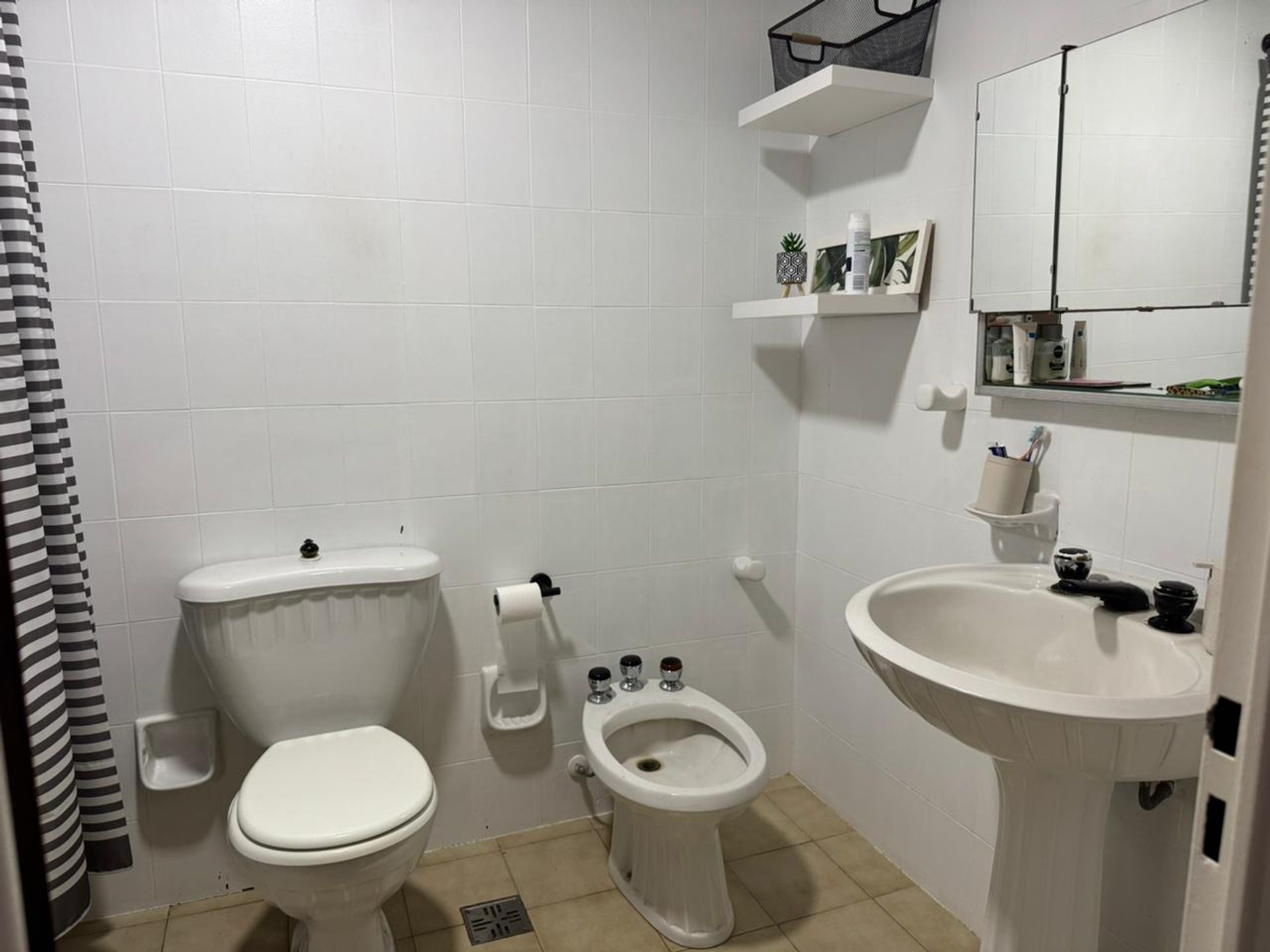 Alquiler casa 3 dor Dep, Jardin y Pileta Martinez
