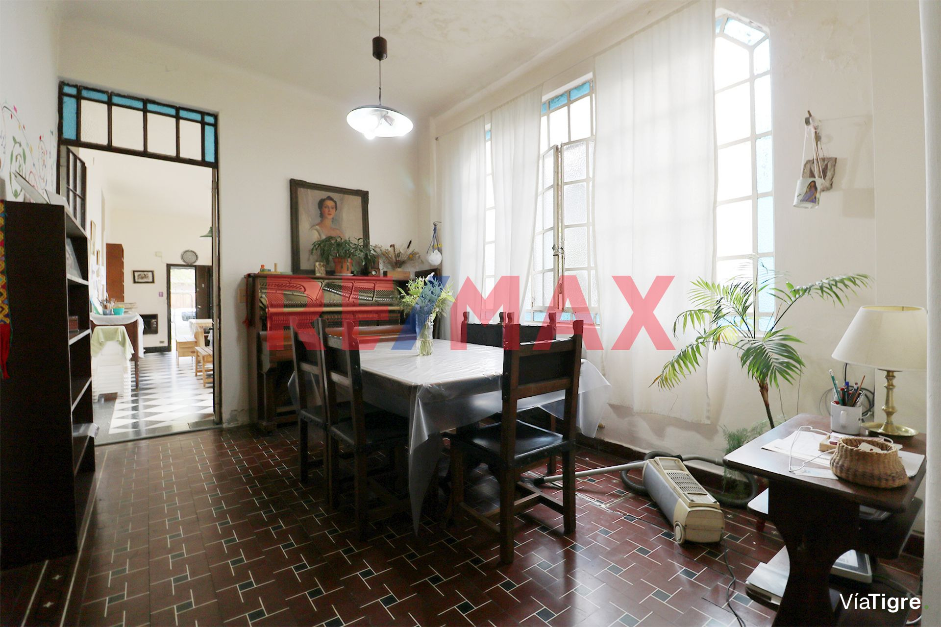 Venta casa, 7 amb, c/amplio jardín, Martínez