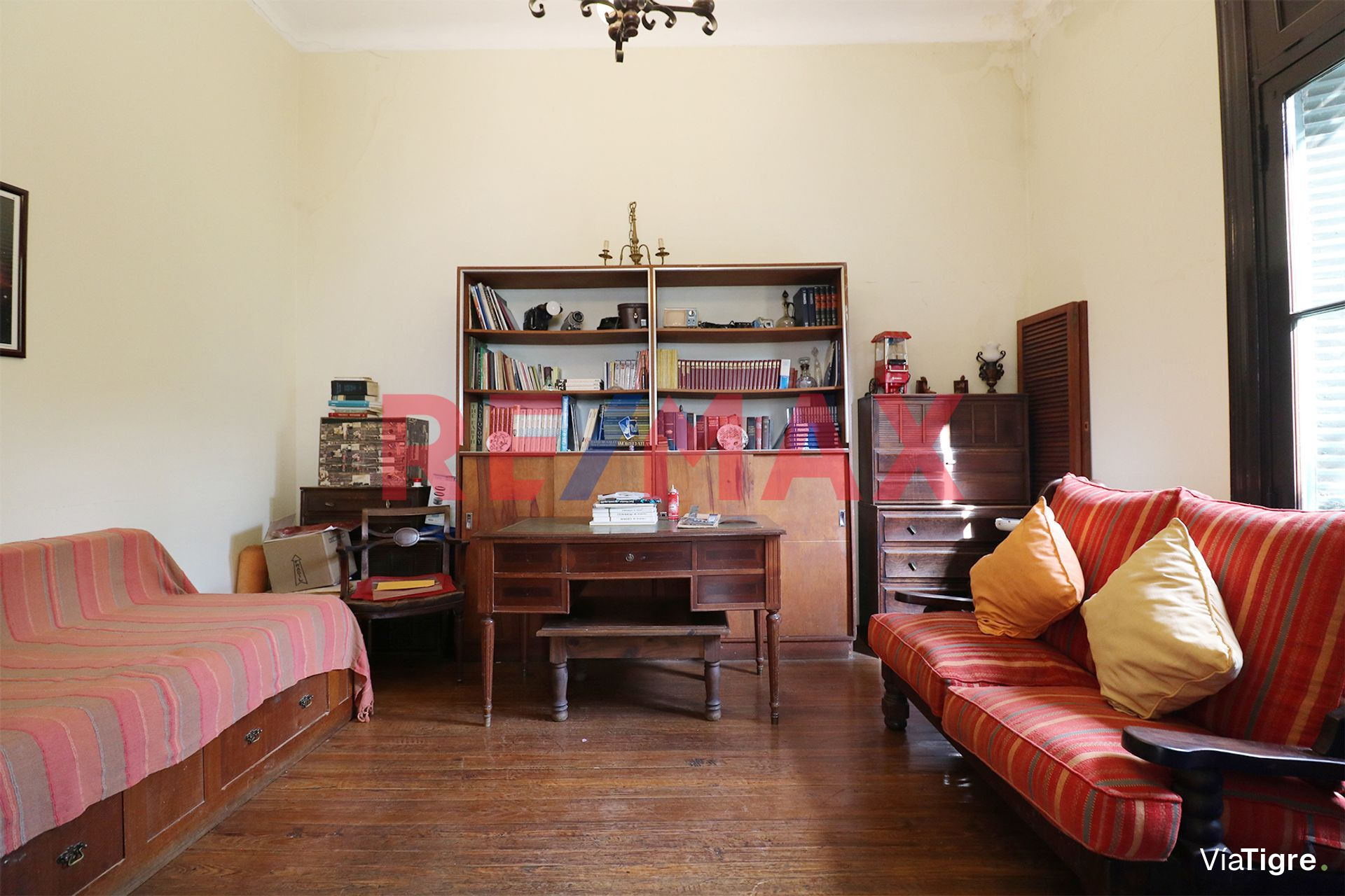 Venta casa, 7 amb, c/amplio jardín, Martínez