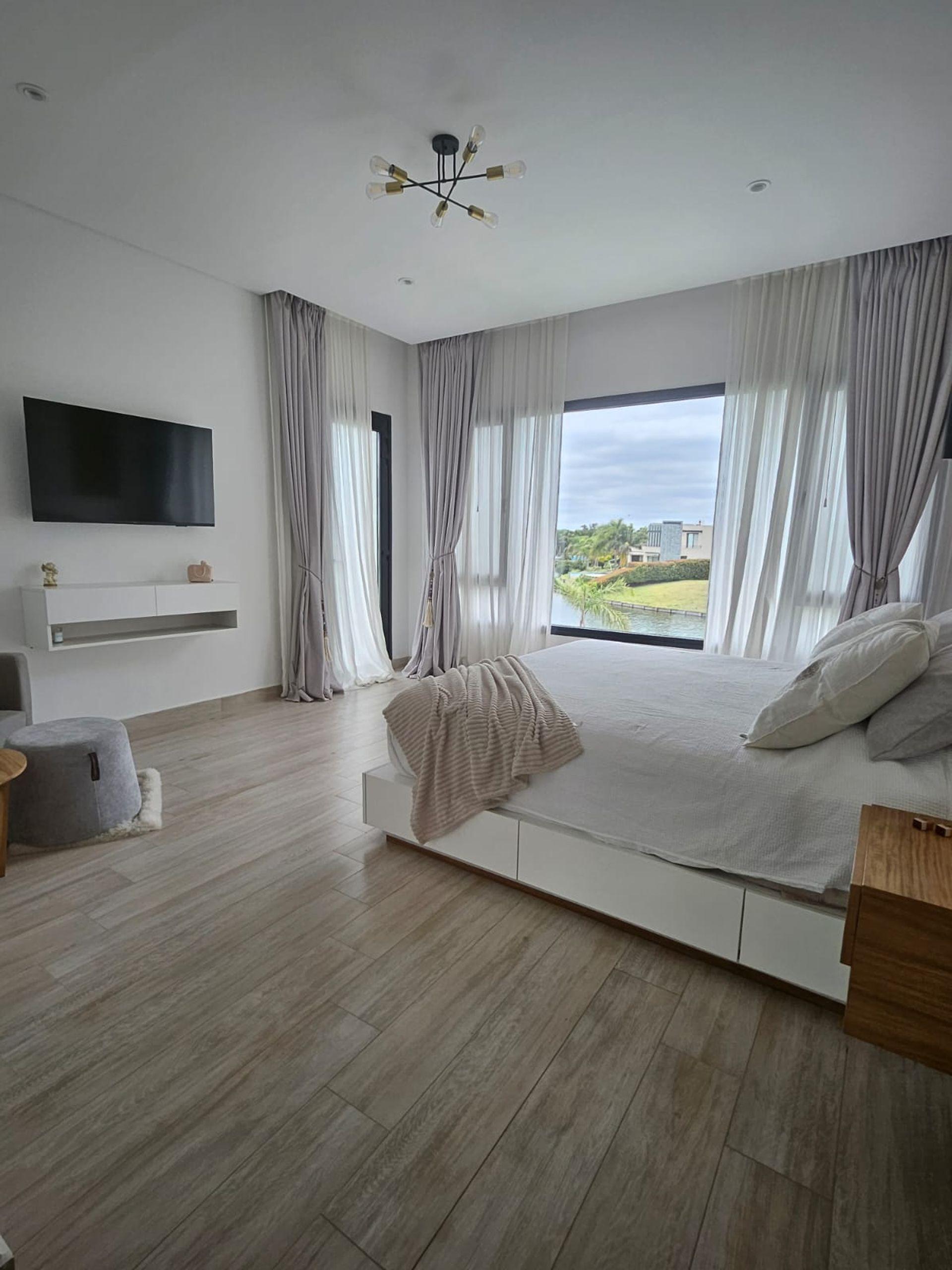 Venta Casa Los Alisos al Lago, Nordeta