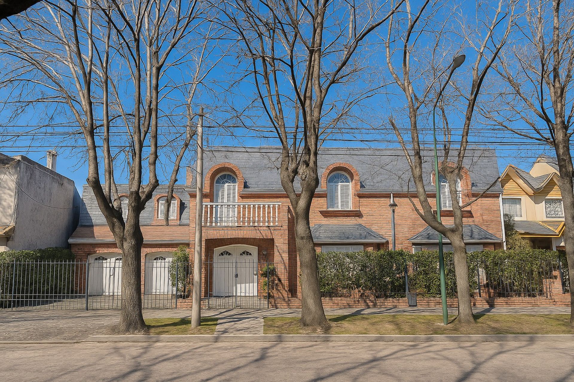 Alquiler de verano casa 6 ambientes en Martinez