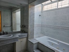 Alquiler de verano casa 6 ambientes en Martinez