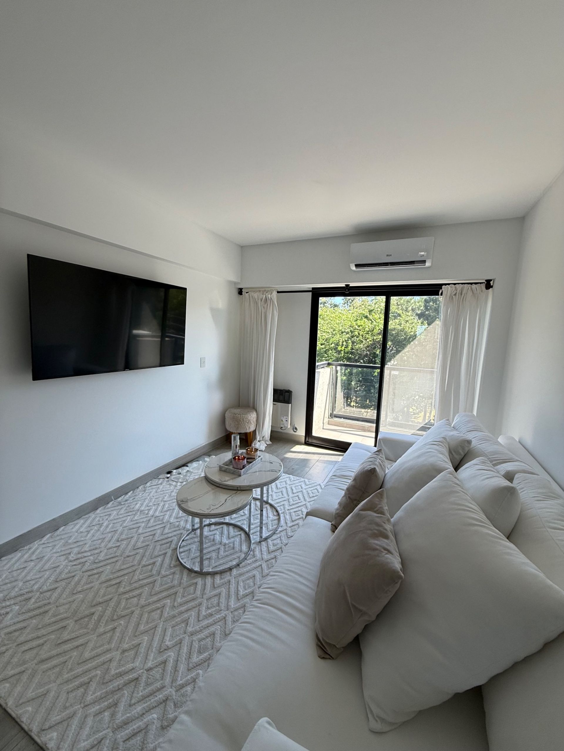 Brand-new apartment for sale in Milberg corner