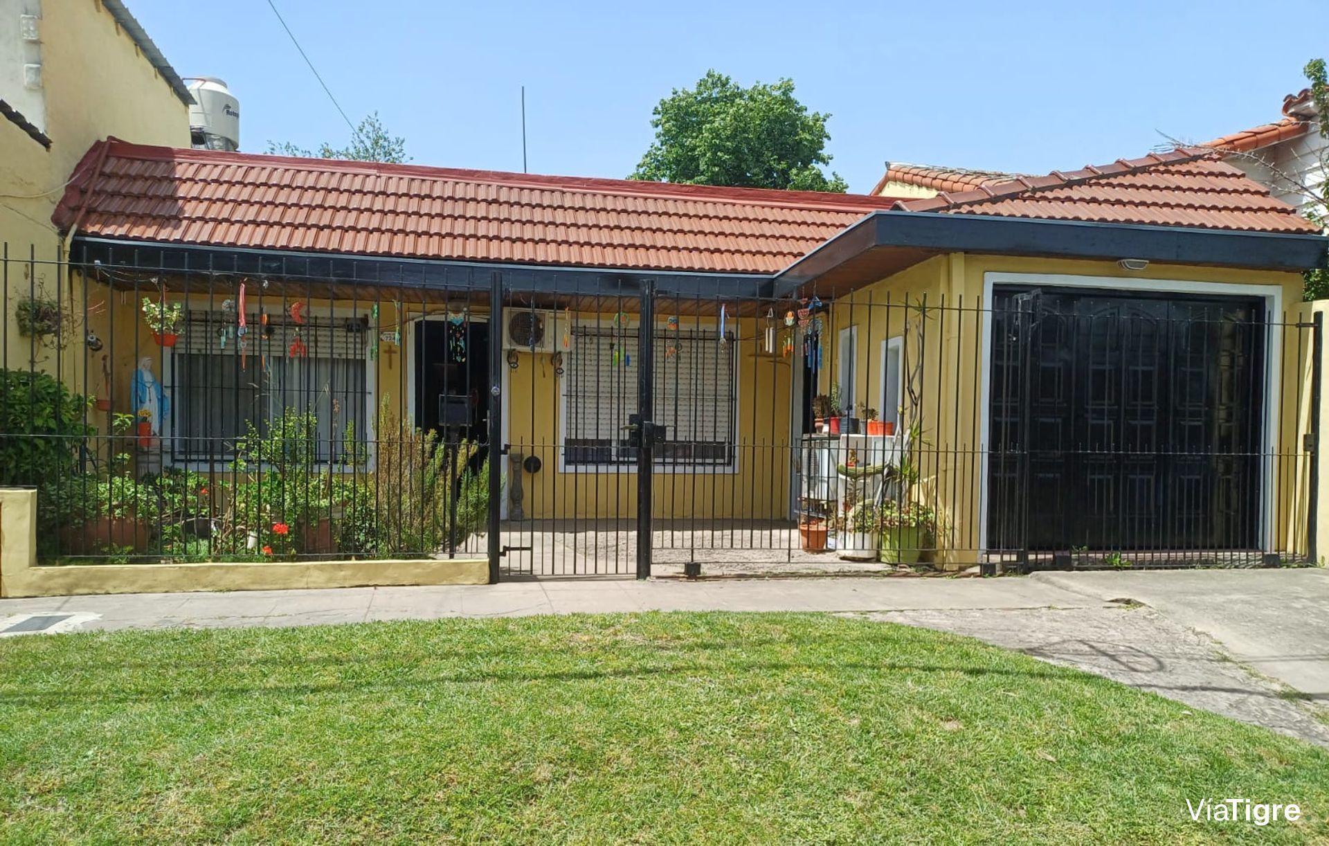 Casa 3 Amb En Venta En Don Torcuato Con Jardín