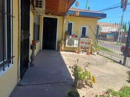 Casa 3 Amb En Venta En Don Torcuato Con Jardín