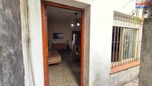 Sale Ph 3 rooms, needs renovation, garage, Florida West