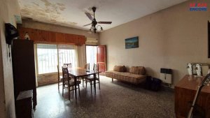 Sale Ph 3 rooms, needs renovation, garage, Florida West