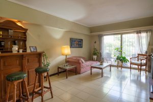 FOR SALE House Vte Lopez - accepts trade for apartment