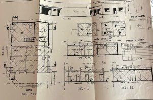 Casa en venta con locales comerciales en el Talar