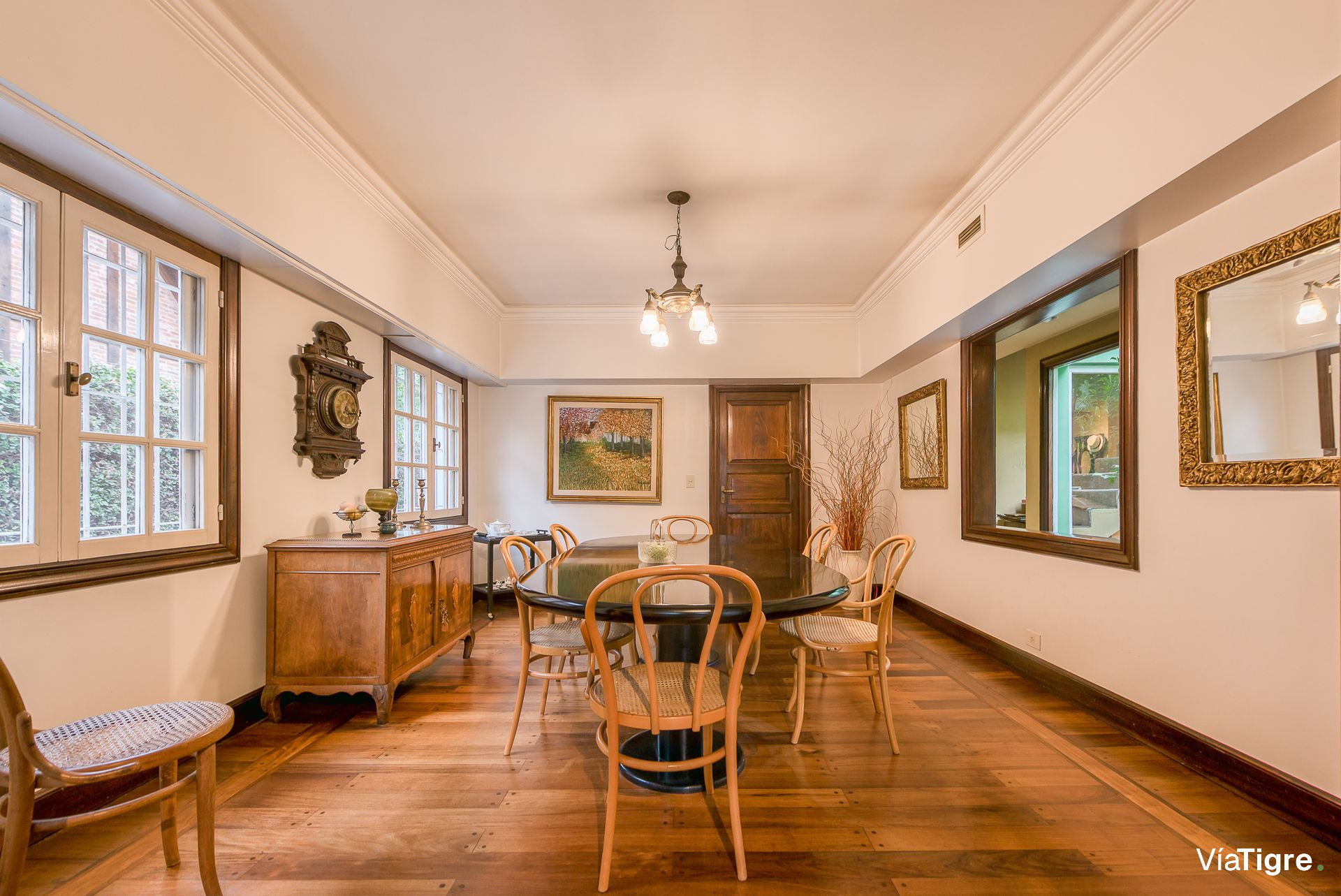 Casa con parque pileta y jardín invierno Boulogne