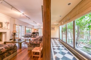 House with park, pool and winter garden Boulogne