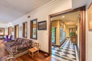 House with park, pool and winter garden Boulogne