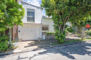 Venta De Casa Lote Propio En Bajo Vicente Lopez