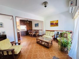 4-room Upper Floor Apartment with Terrace and Grill – Munro