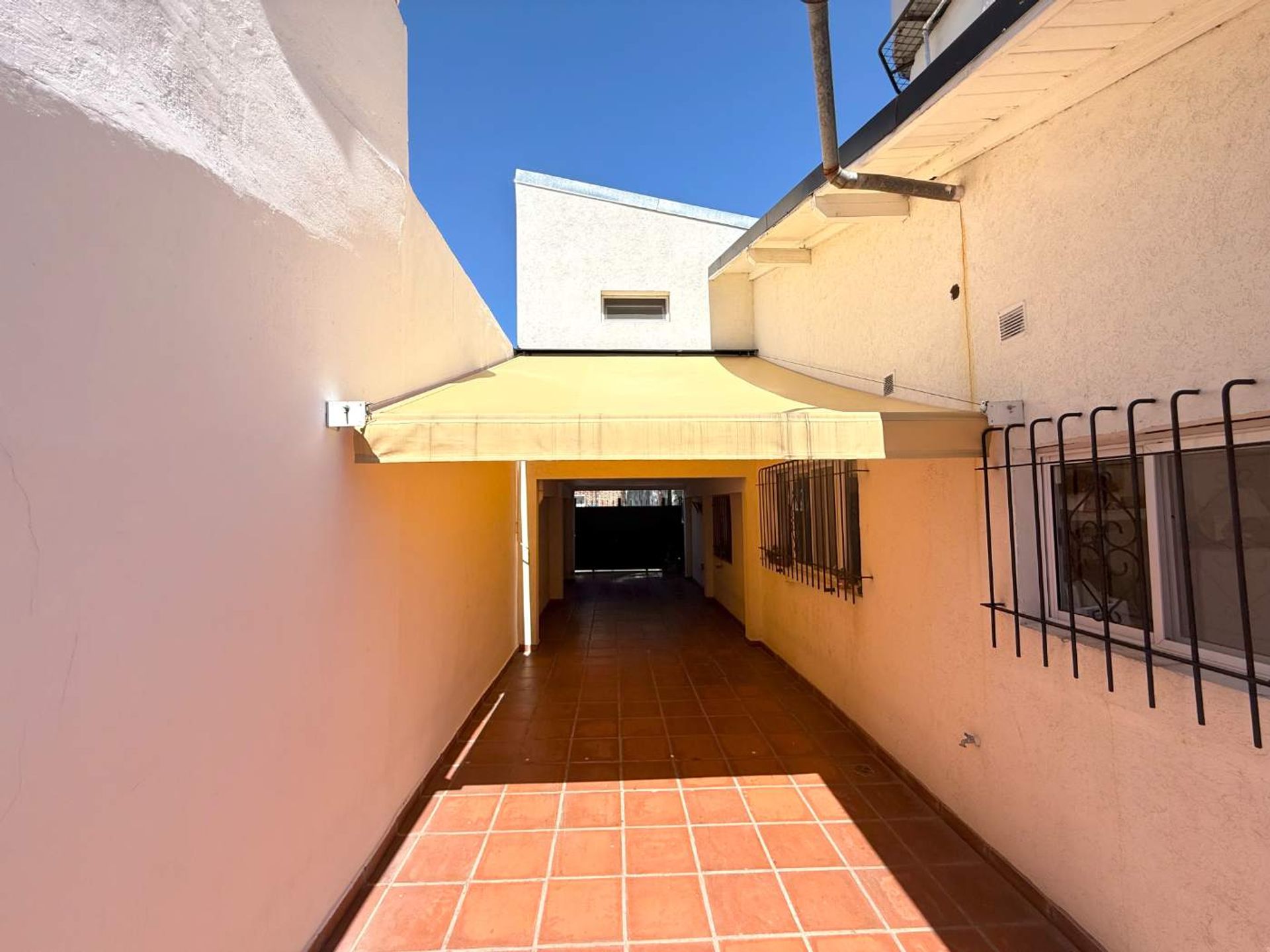 Venta Casa De 4 Amb Con Jardin Cochera En Martinez