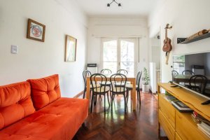 2-room Apartment with Balcony on 1st Floor – La Lucila