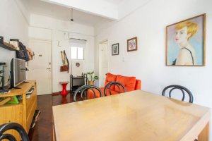 2-room Apartment with Balcony on 1st Floor – La Lucila