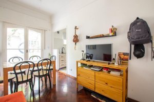 2-room Apartment with Balcony on 1st Floor – La Lucila